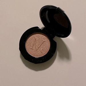 Nomad intense eyeshadow in Aperitivo